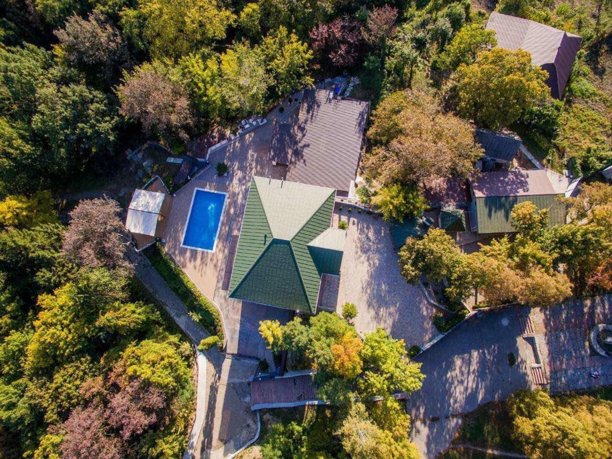 Отельно-ресторанный комплекс Златогор Lubny Экстерьер фото